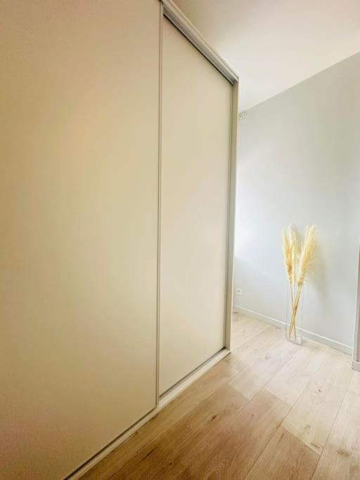 La Laonnoise Apartment Bagian luar foto