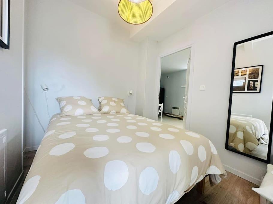 La Laonnoise Apartment Bagian luar foto