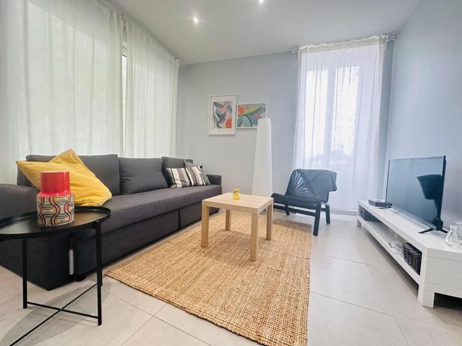 La Laonnoise Apartment Bagian luar foto